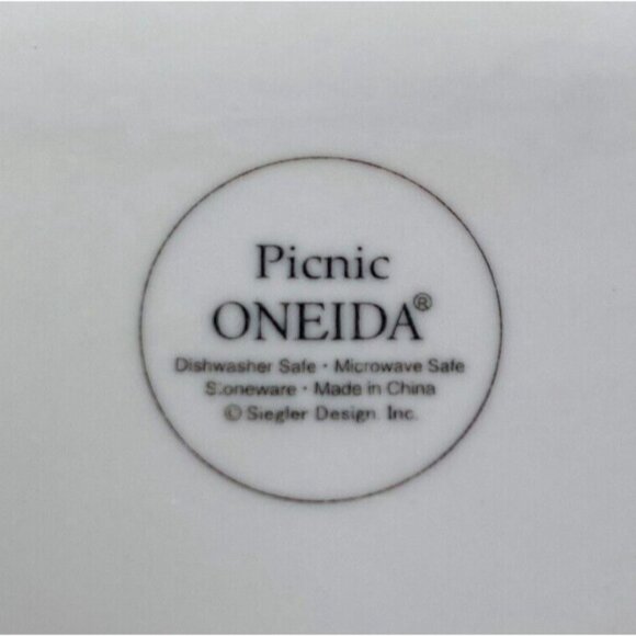 Oneida PICNIC  All White Embossed Rim Stoneware Round 9" Rim Soup Bowl Set of 4 - Picture 10 of 16